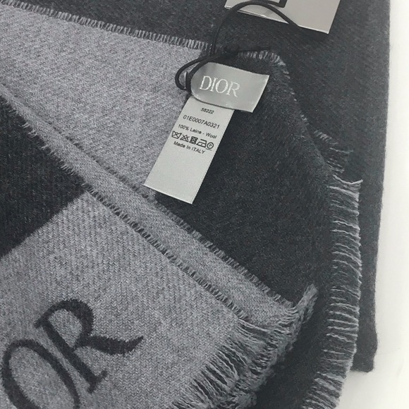 Brand New Dior Grey Wool Scarf - Picture 5 of 8